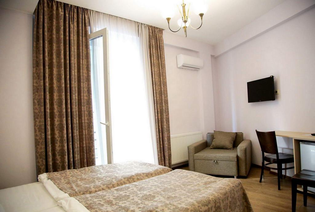 Hotel Feri Tbilisi Ngoại thất bức ảnh