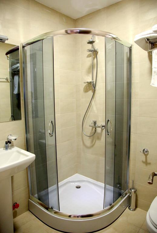 Hotel Feri Tbilisi Ngoại thất bức ảnh