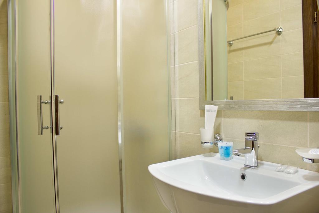 Hotel Feri Tbilisi Ngoại thất bức ảnh