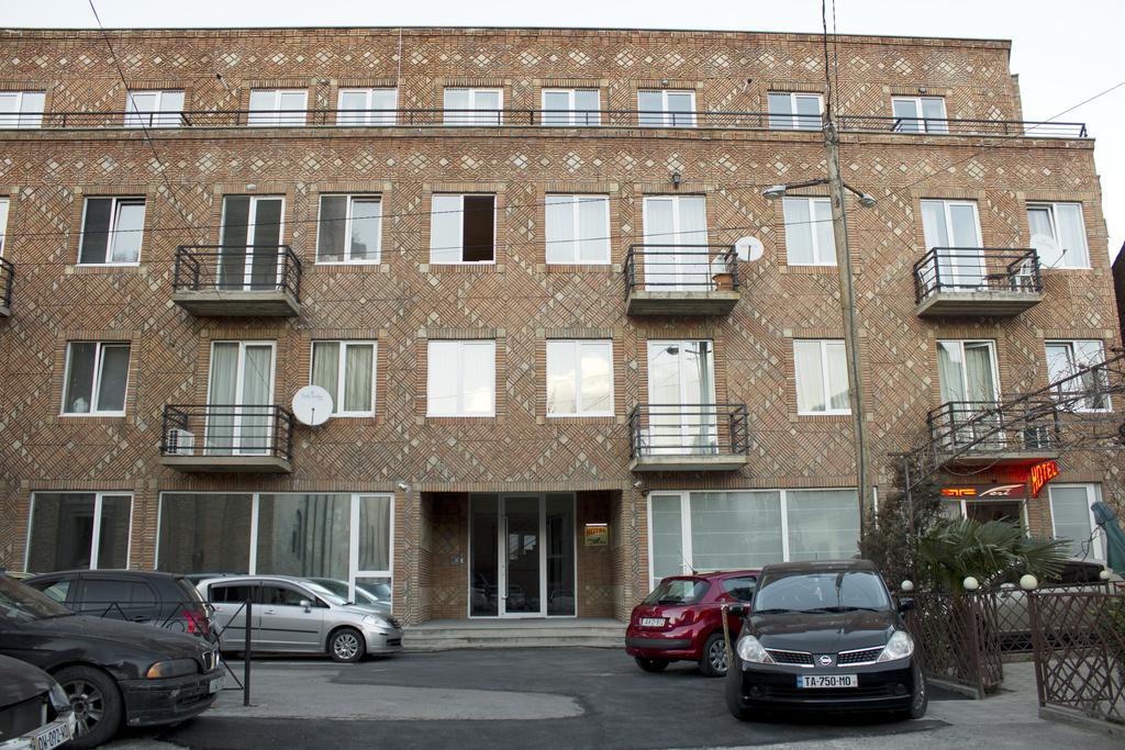 Hotel Feri Tbilisi Ngoại thất bức ảnh