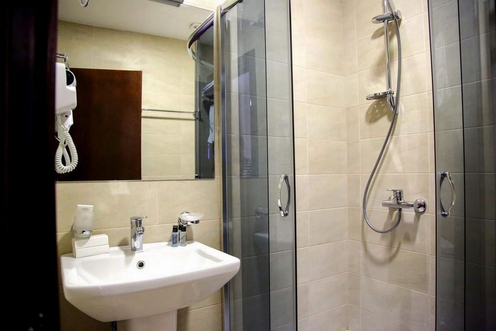 Hotel Feri Tbilisi Ngoại thất bức ảnh