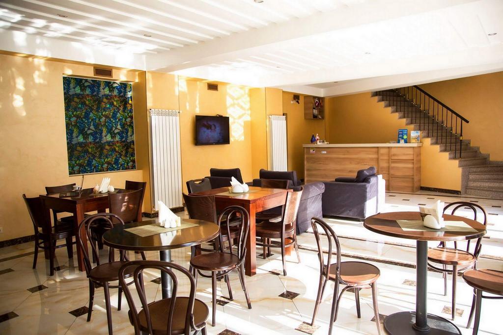 Hotel Feri Tbilisi Ngoại thất bức ảnh